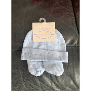 New First Moments Blue Cap bootie Set Boys Infant Baby Size 0 6 months Stars